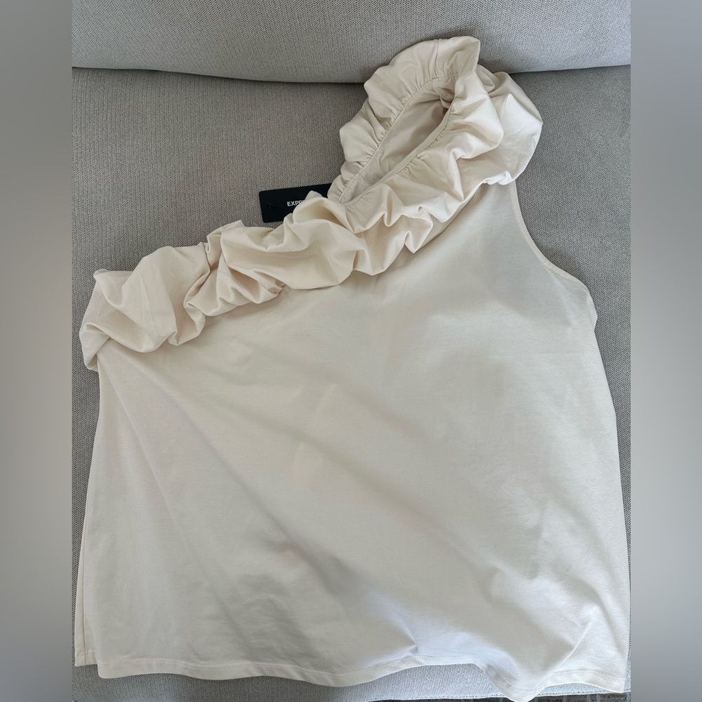 Express Cream Ruffle One Shoulder Top NWT - Picture 2 of 2